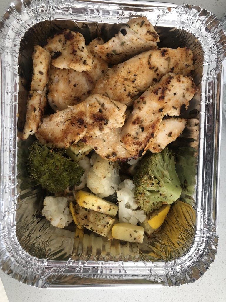 Roasted vegetables with chicken breast